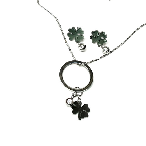 Four leaf clover necklace and earring set 🍀 - Picture 4 of 8